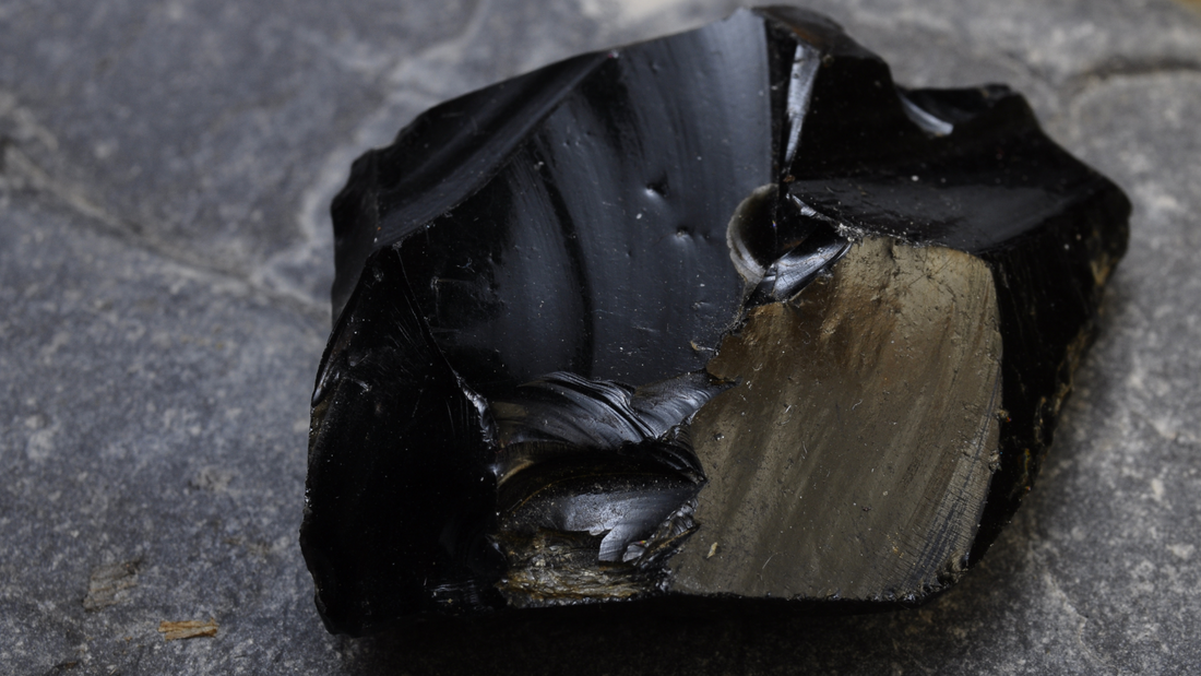 Black Onyx: The Powerful Protective Stone - Meanings, Uses, and Benefits - Unlock the protective powers and versatile benefits of black onyx, a stone of strength and resilience.