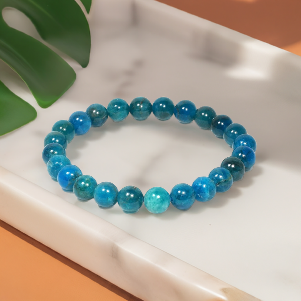 Blue Apatite Bracelet Benefits and Meaning – Real Healing Crystal Jewelry for Inspiration and Clarity.